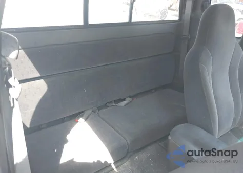 2000 Dodge Dakota Slt/Sport z USA, uszkodzony, nr VIN 1B7GL22X7YS752127